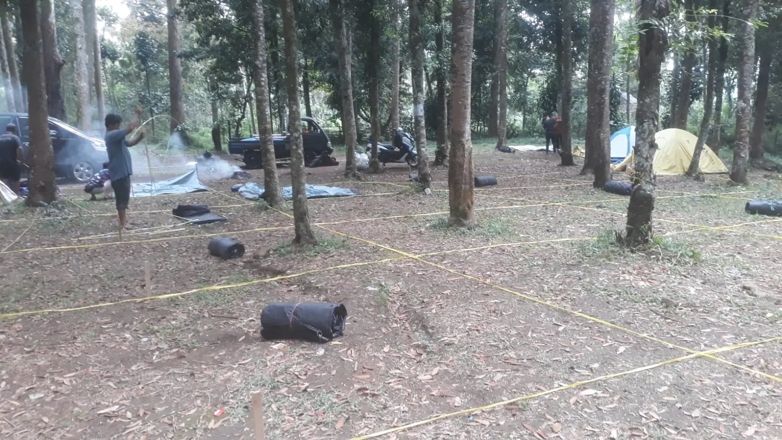 Area camping Youlien di bawah rindangnya pepohonan
